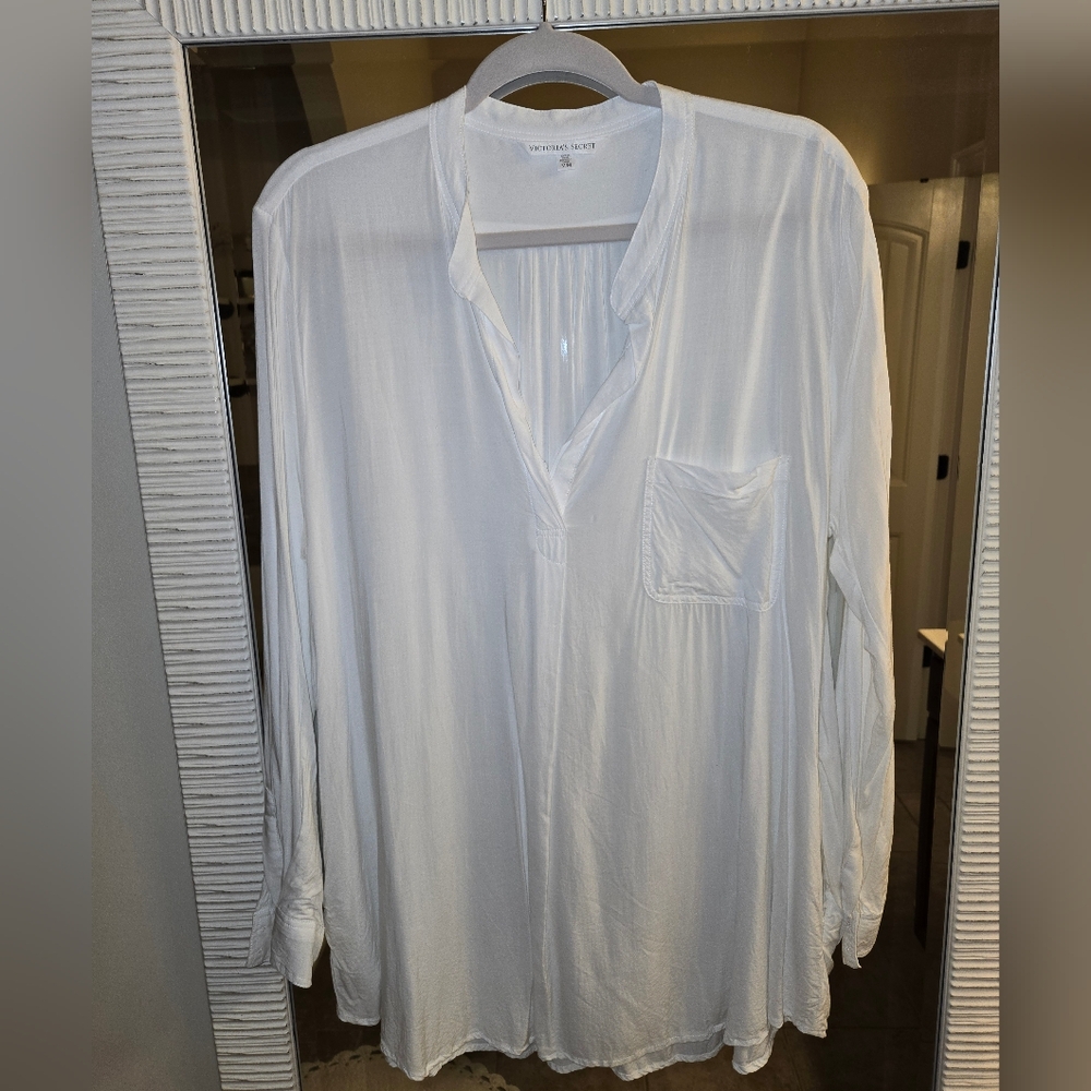NWOT VICTORIA SECRET OVERSIZED WHITE SHEER LONG SLEEVE BLOUSE SIZE MEDIUM